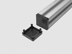 Заглушка торцевая 30 х 30 с логотипом, C155