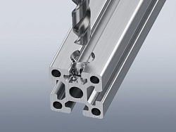 Сверление отверстия Ø5